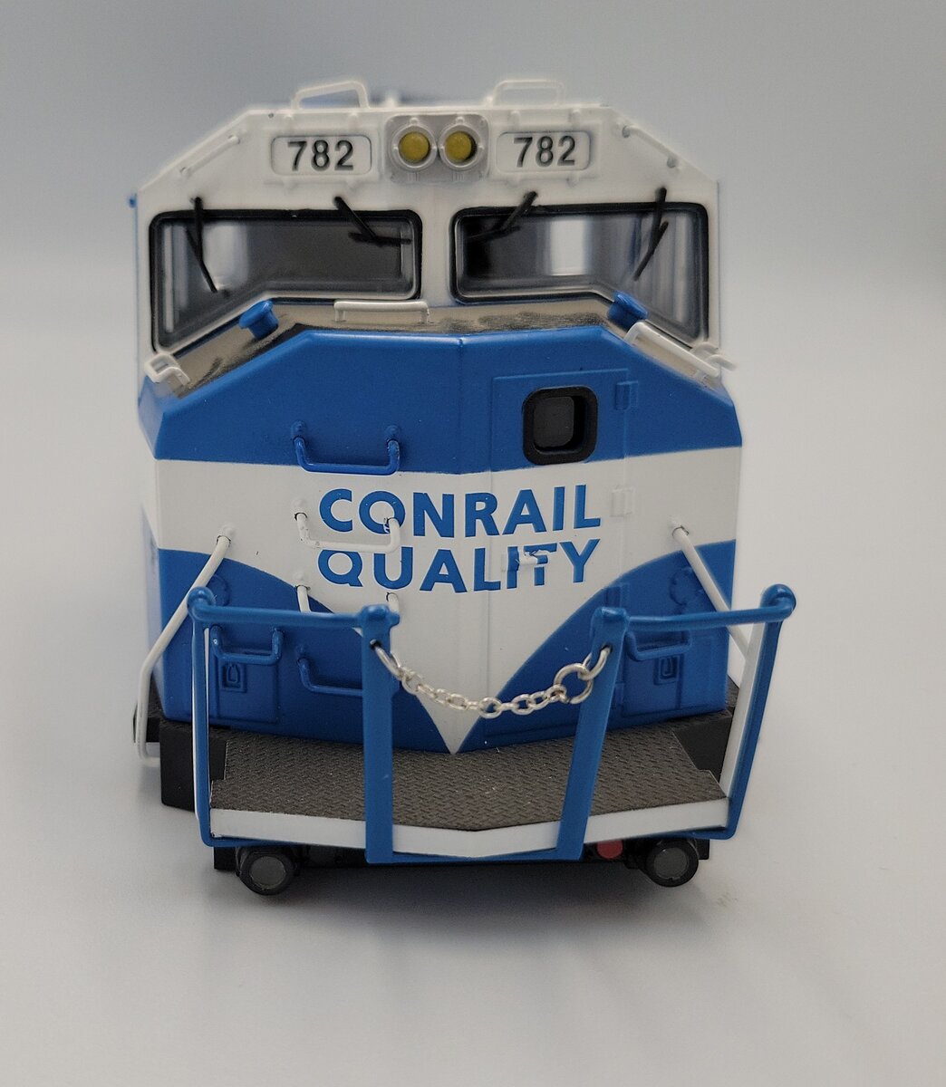 Lionel 782-2 O Gauge CSX Conrail Quality SD70MAC Diesel Locomotive Shell #782