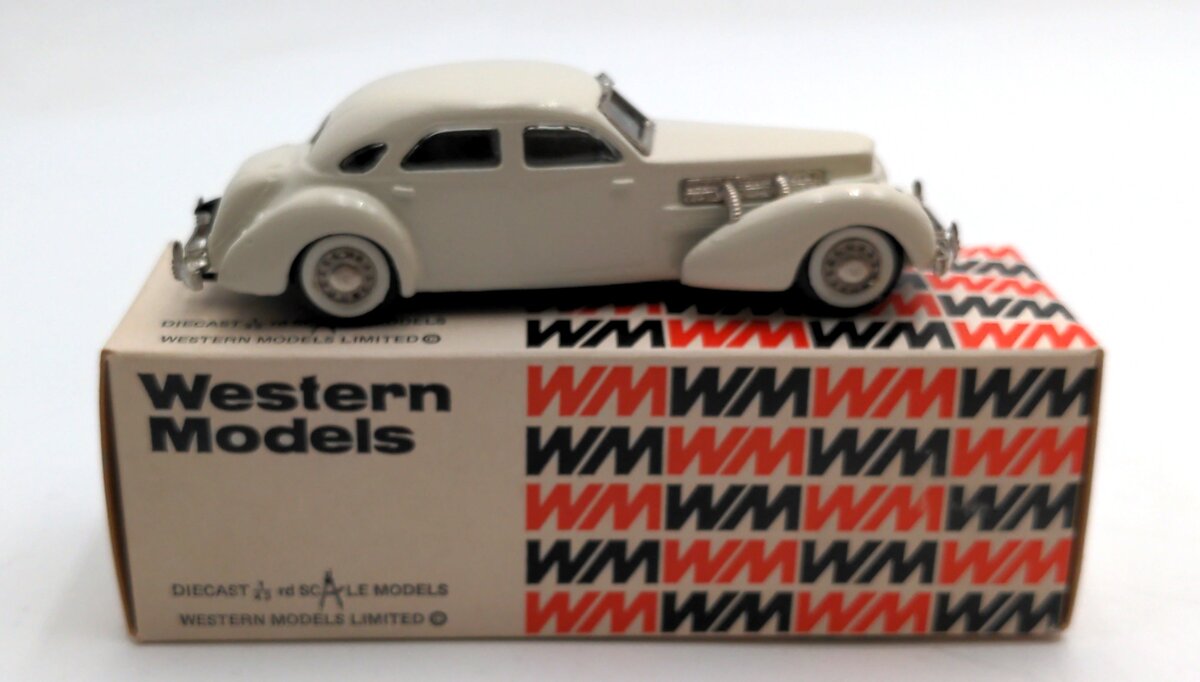 Western Models 10 1:43 Scale 1937 Cord Custom Beverly Sedan Cream