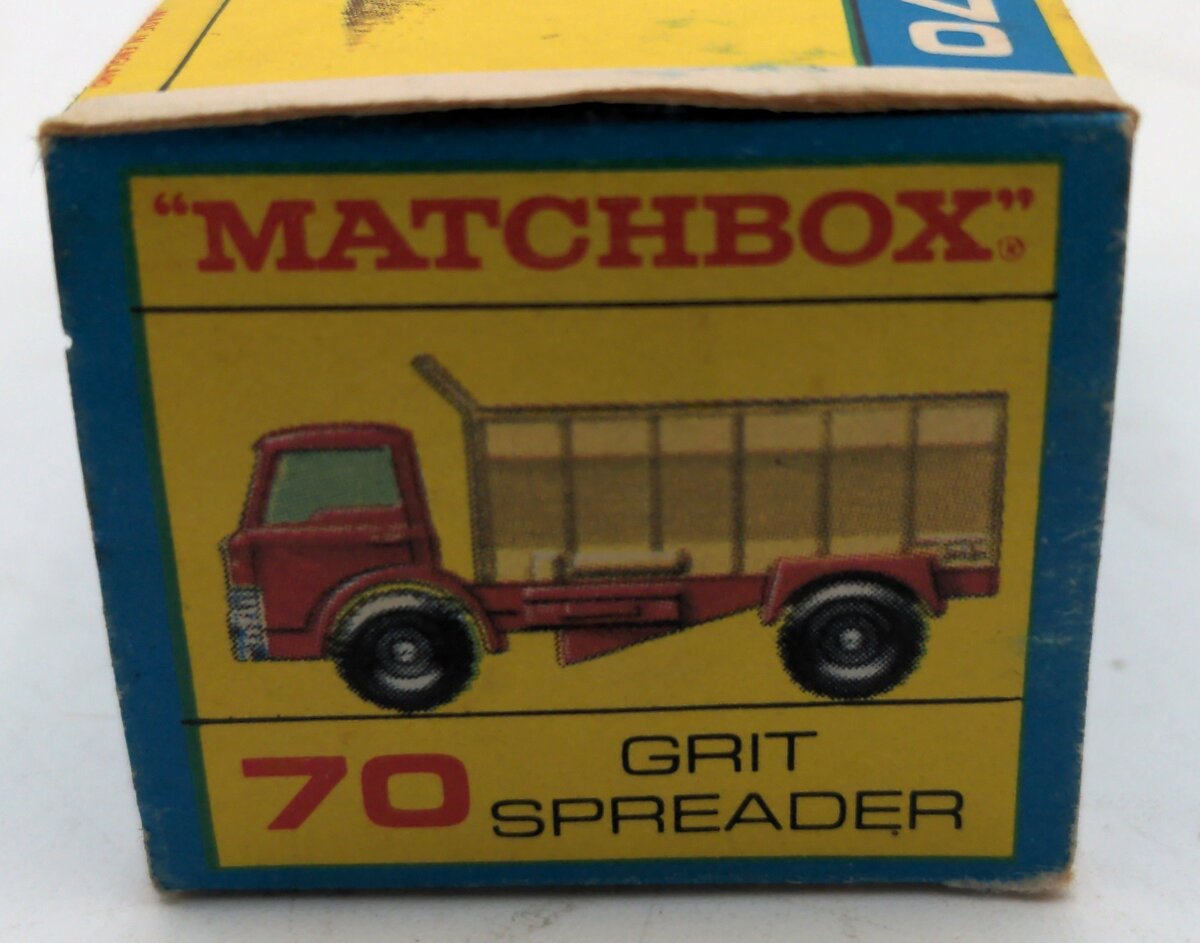 Lesney 70 1:64 Scale Diecast Matchbox Grit Spreader