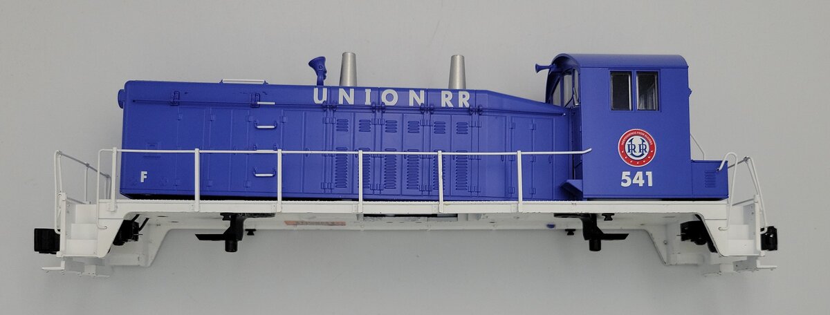 Lionel 2322060 O Gauge Purple/White Diesel Switcher Union RR Shell & Frame