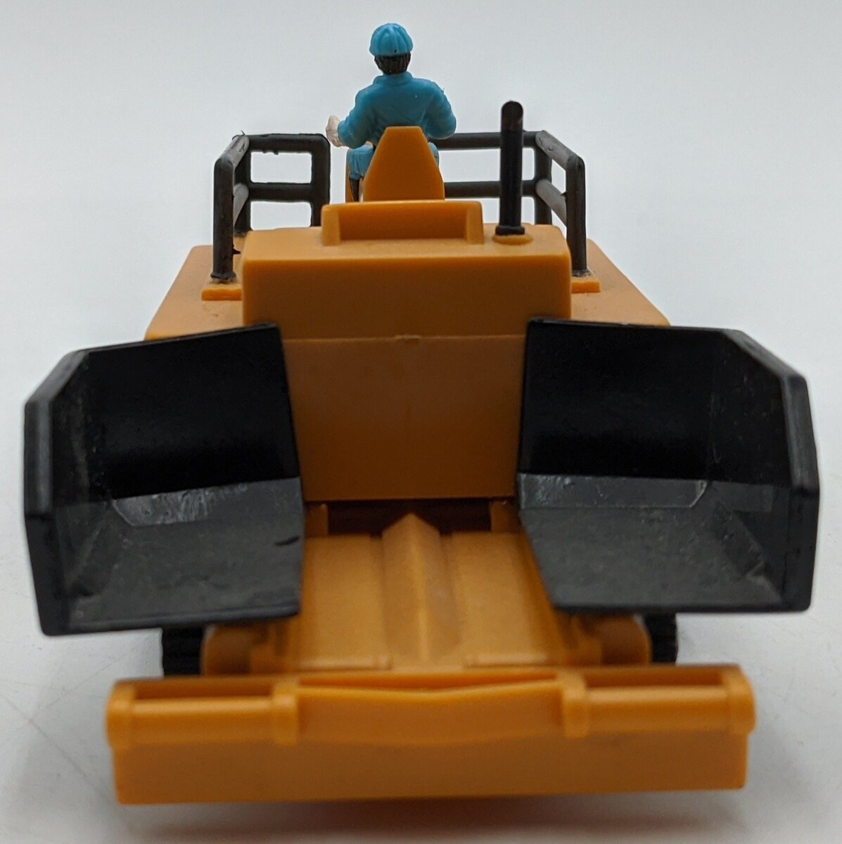 Smart Toys 10303 1:55 Plastic Asphalt Spreader Yellow