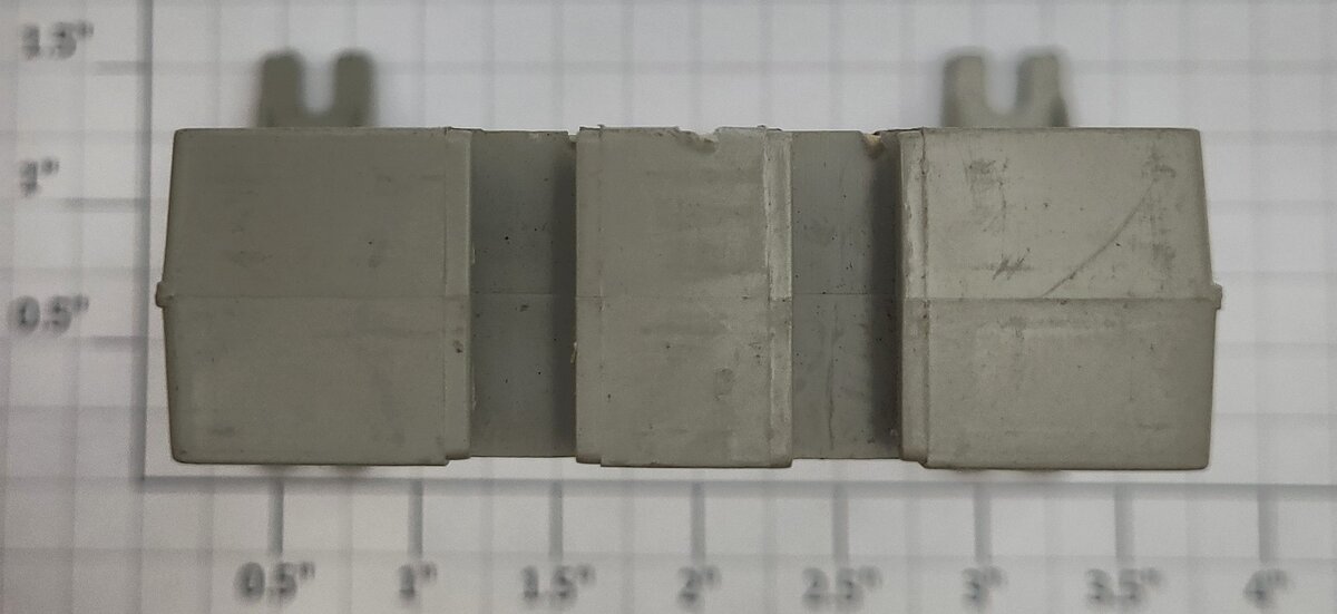 Lionel 110-14 Gray Plastic Trestle "F" Pier