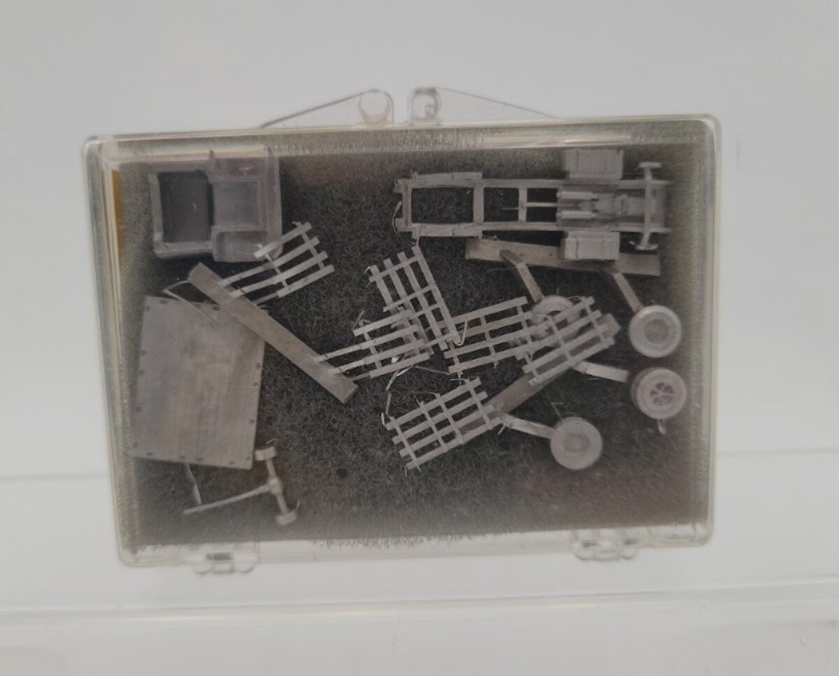 C in C Miniatures 1612 N Scale '76 Chevy C65 SWB Stake Bed Truck White Metal Kit
