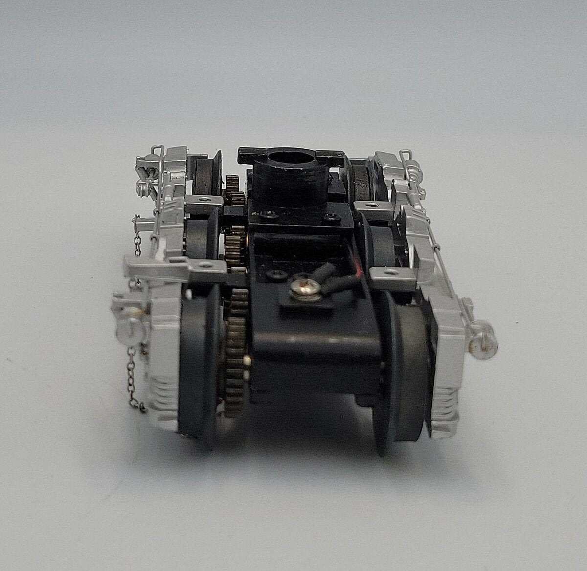 Lionel 38942-765 Silver Painted ES44AC Diesel Loco 6-Wheel Rear Power Truck