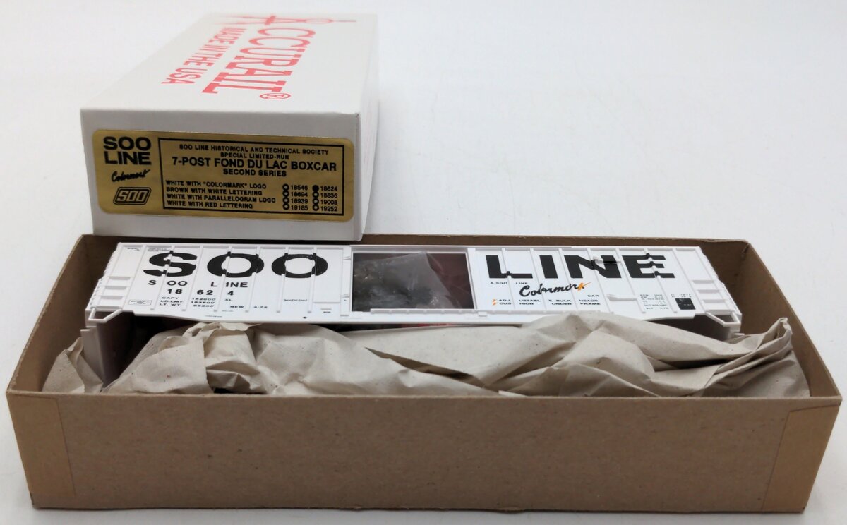 Accurail 18824 HO SOO 7 Post Fond Du Lac Boxcar 2nd Series White w Colormark