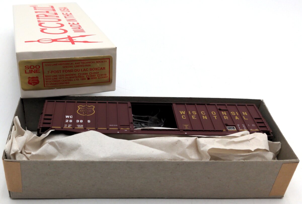 Accurail 26385 HO Scale Wisconsin Central LTD 7 Post Fond Du Lac Boxcar Kit