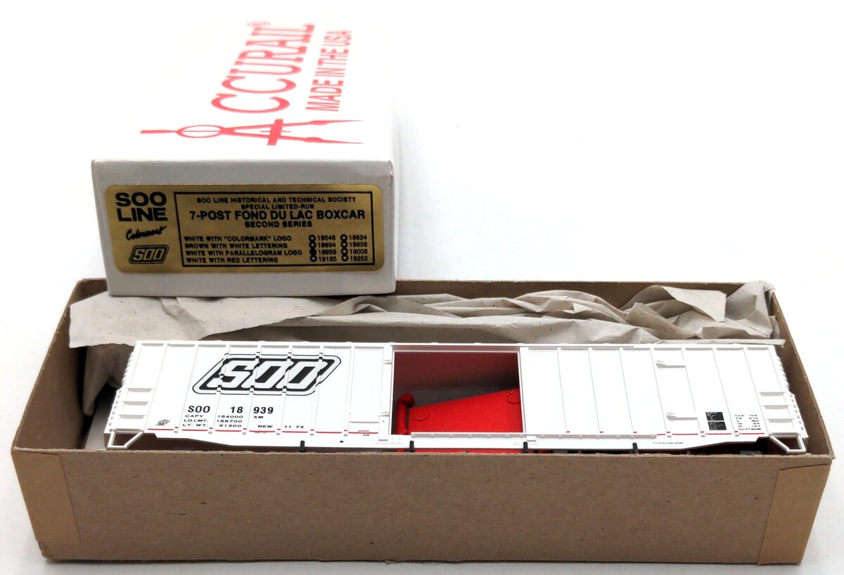 Accurail 18939 HO Scale SOO Line 7 Post Fond Du Lac Boxcar 2nd Series White
