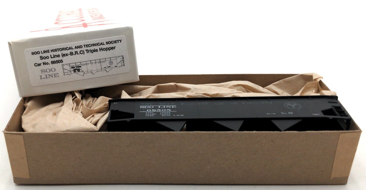 Accurail 68505 HO Scale SOO Line Triple Hopper Kit