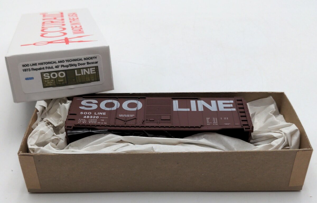 Accurail 48320 HO Scale SOO Line 1973 Repaint FduL 40' Plug/Sldg Door Boxcar Kit