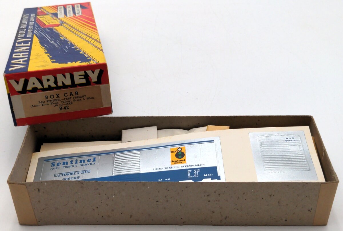 Varney B-42 HO Scale B&O Sentinel - Fast Freight 40' Boxcar AAR