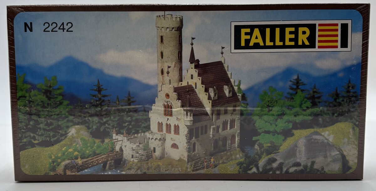 Faller 2242 N Scale Moated Castle Kit