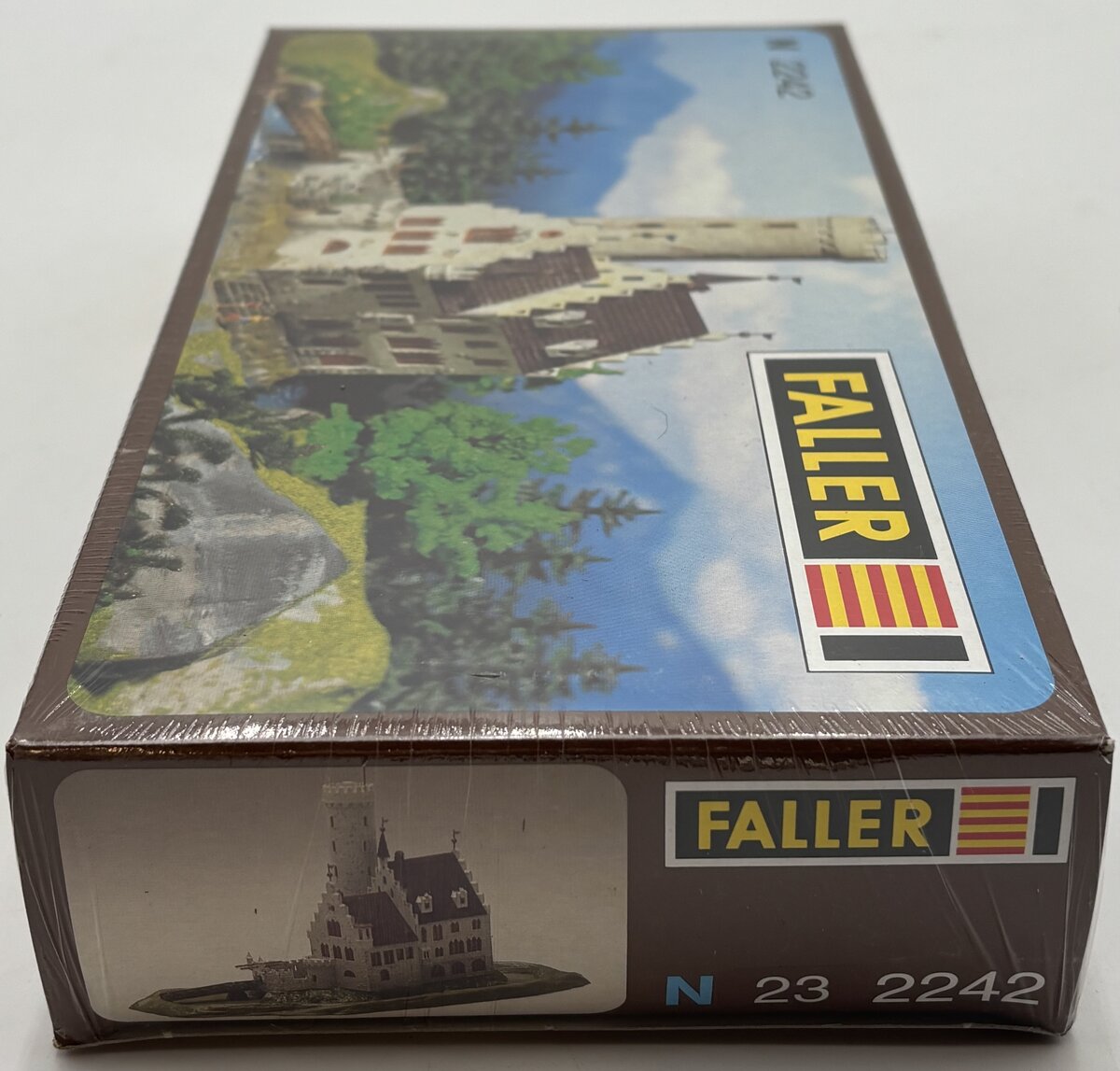Faller 2242 N Scale Moated Castle Kit