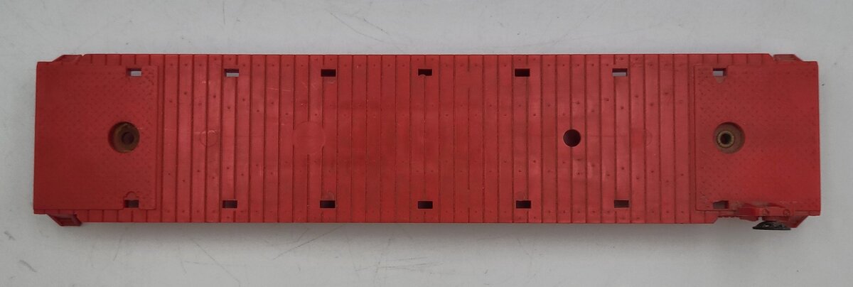 Lionel 6822-1 Red Plastic Searchlight Car Frame with Brake Wheel