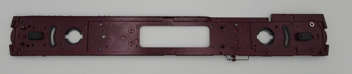 Lionel 2021-58 O Gauge Diecast ES44AC Maroon Non-Powered Diesel Frame #2021