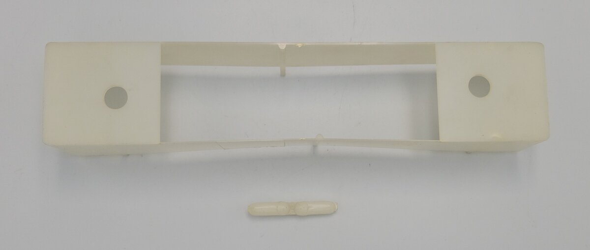 Lionel 1865-5 Yellowed Coach Car Window Shell