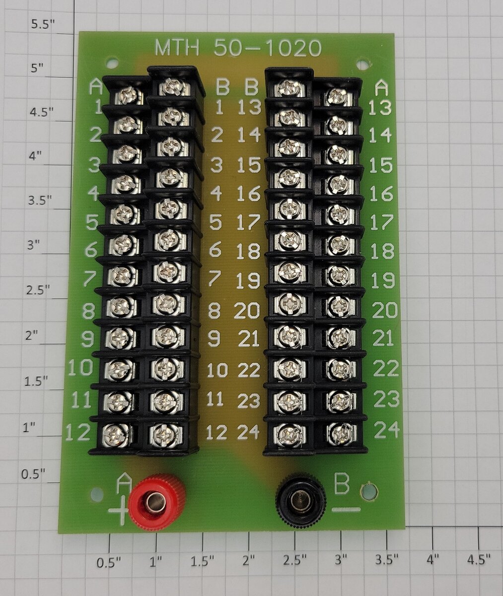 MTH 50-1020 24-Port Terminal Power Distribution Block without Feet