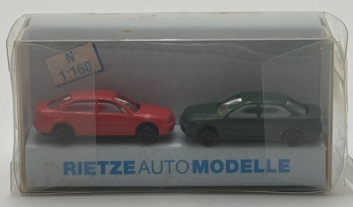 Rietze Auto Modelle 16002 N Scale Audi A4 (Set of 2)