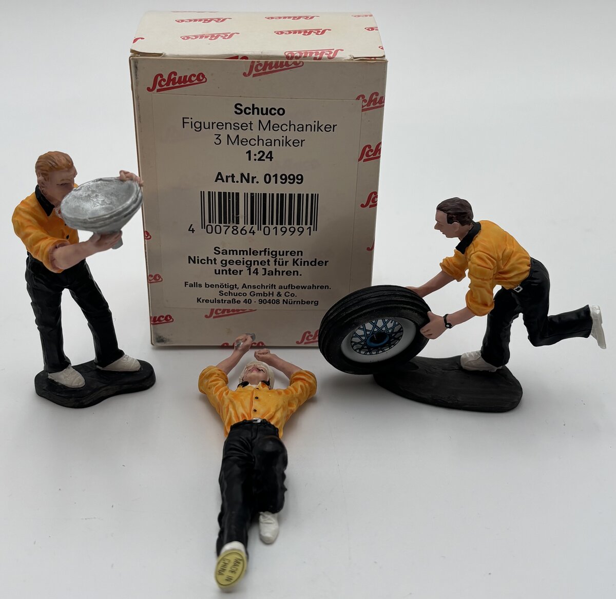 Schuco 01999 1:24 Mechanic Figure Set (Set of 3)
