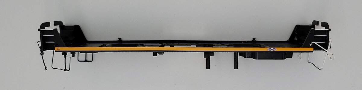 Lionel 2133610-034 O Gauge Diecast Black/Yellow SW-8 Diesel Switcher Frame