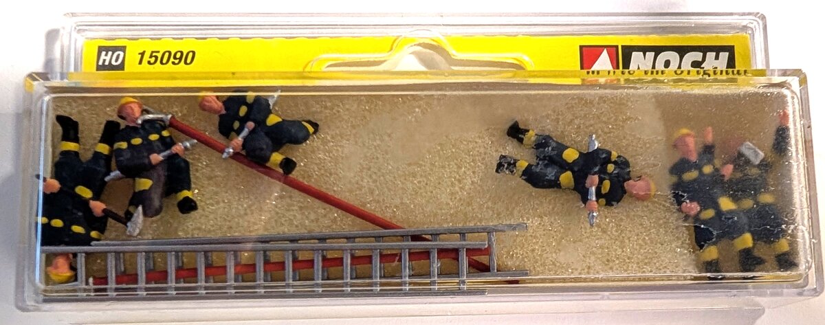 Noch 15090 HO THW Emergency Services Fire Fighters w/Ladders Figure Set