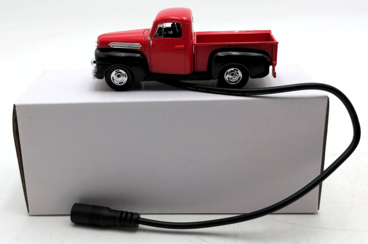 Menards 279-6295 1:48 Scale Lighted 1951 Ford Pickup Truck Red