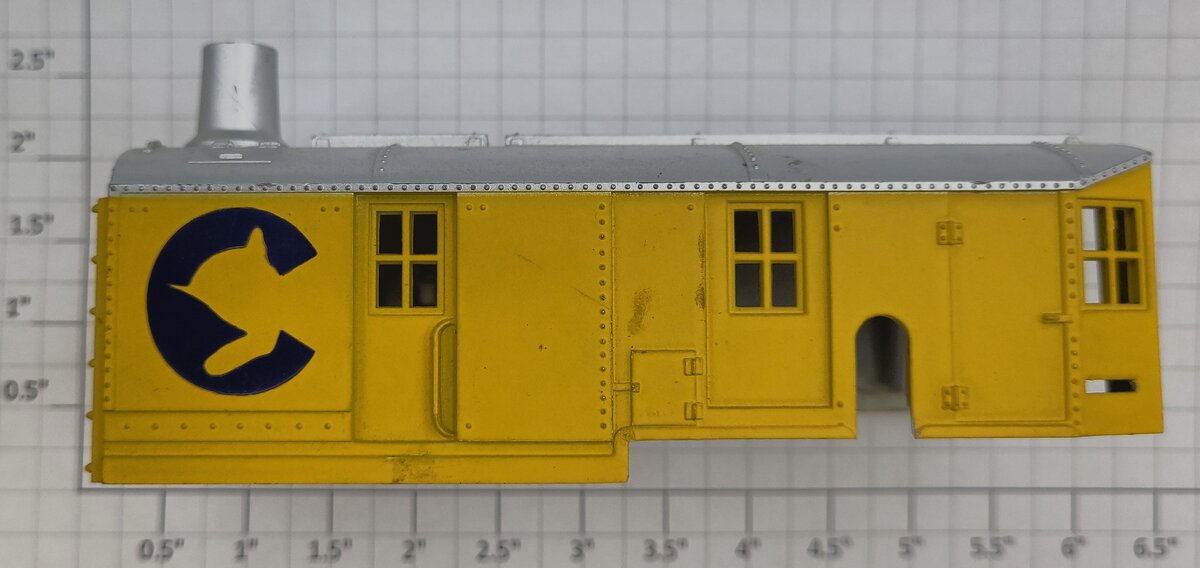 Lionel 9329-1 Yellow / Silver Chessie Crane Car Cab with Stack