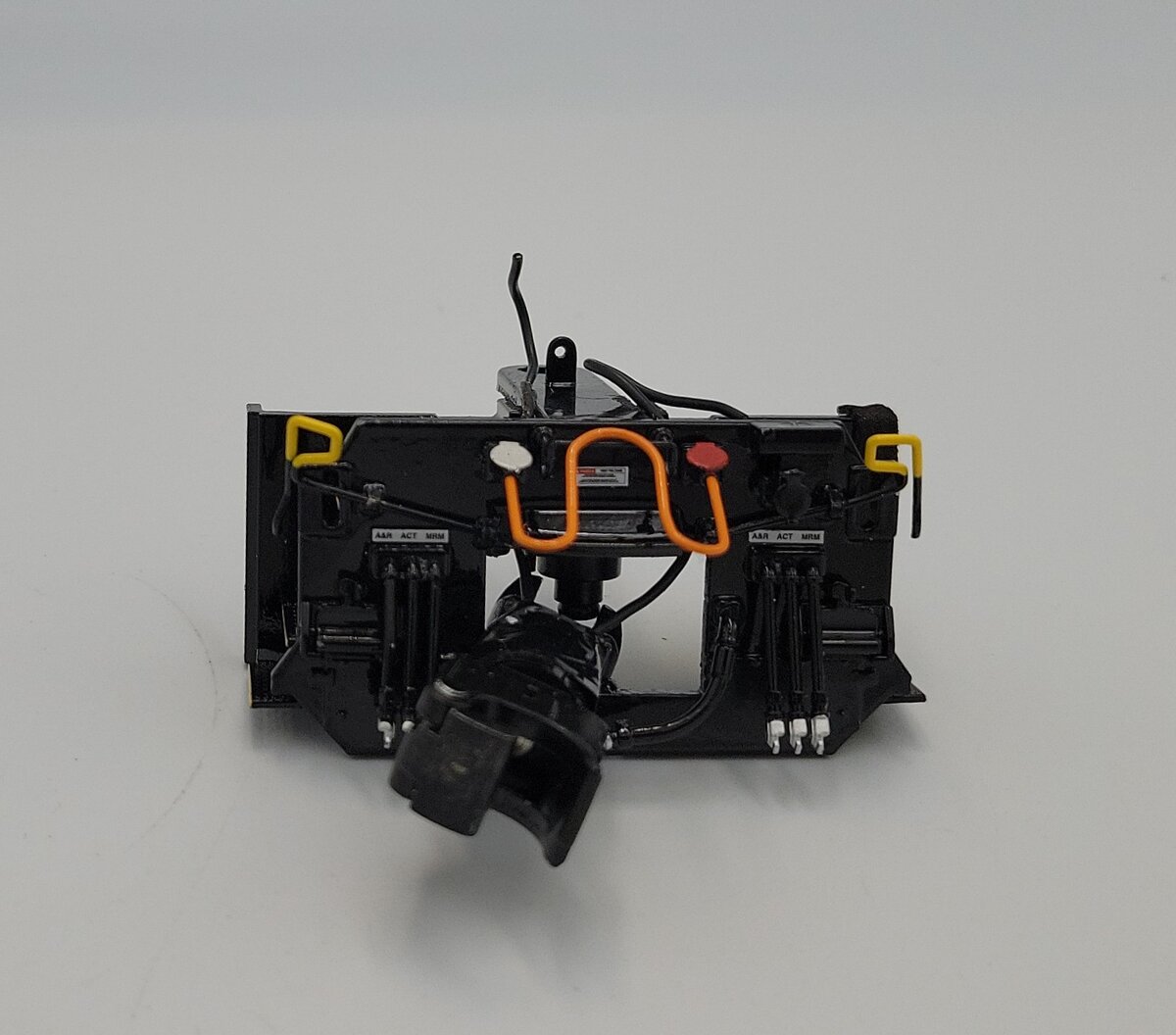 Lionel 2433451-651 ES44AC Diesel Diecast Black/Yellow Front Pilot w/ Coupler