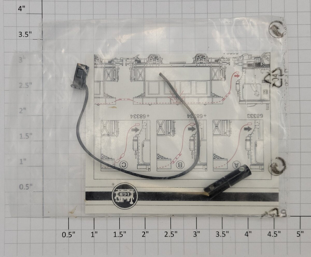 LGB 68334 G Scale Light Socket Adapter Cable with One Set of M/F Plugs