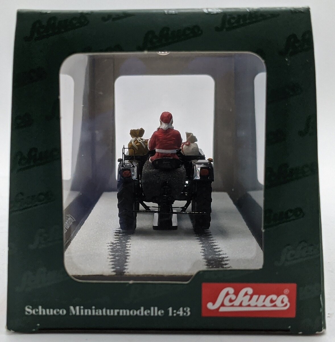 Schuco 02627 1:43 Scale Diecast Fendt Geratetrager Christmas Edition 2006
