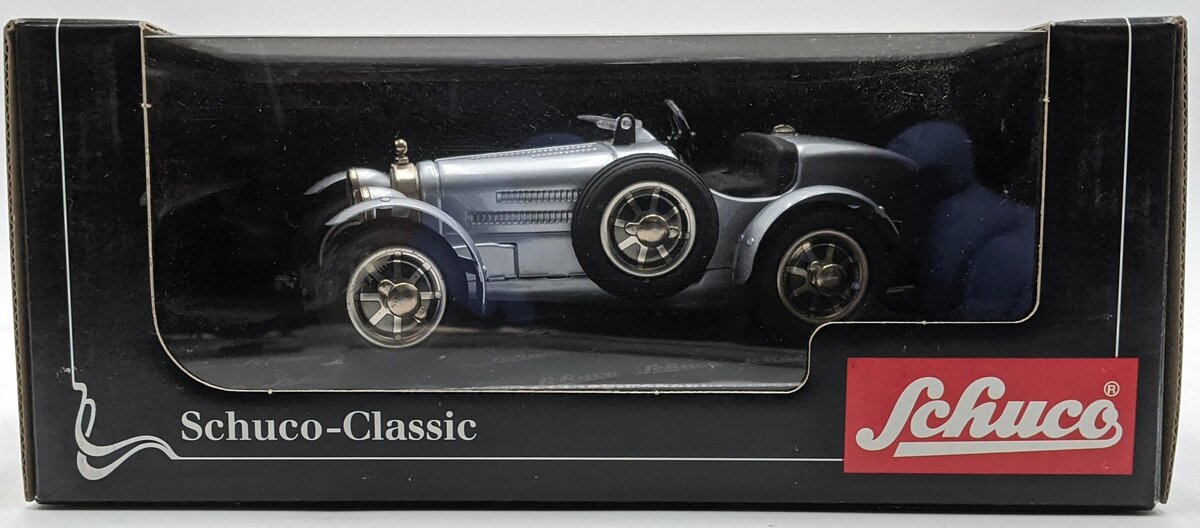 Schuco 01743 1:43 Scale Diecast Studio IV Bugatti Mit Kotflugel