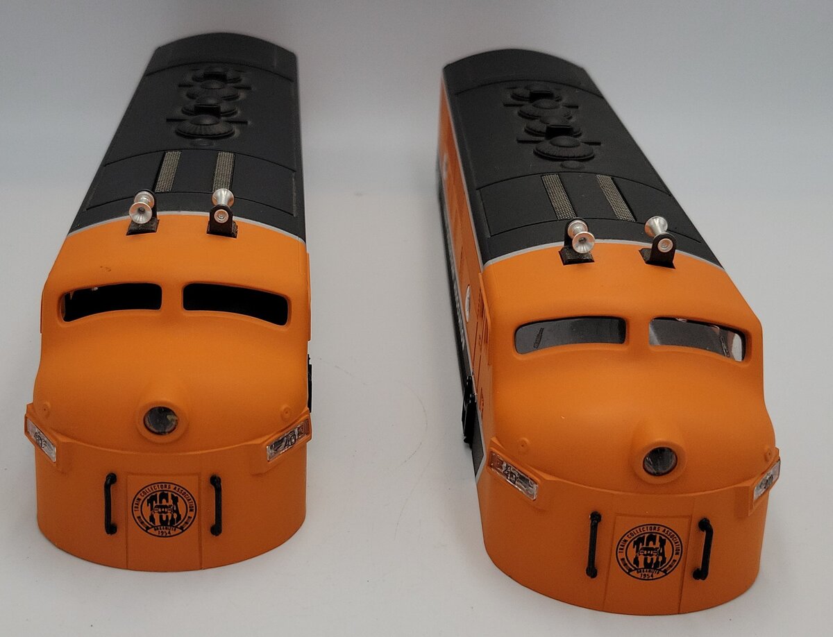 Lionel 11737-1 Lionel 40th Anniversary TCA F3 AA Diesel Loco Shell (Box of 2)