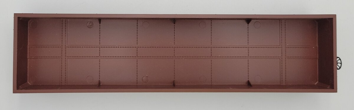 Lionel 17402-2 O Scale Two Rail Brown ATSF Gondola Shell with Trim (Pola Max)