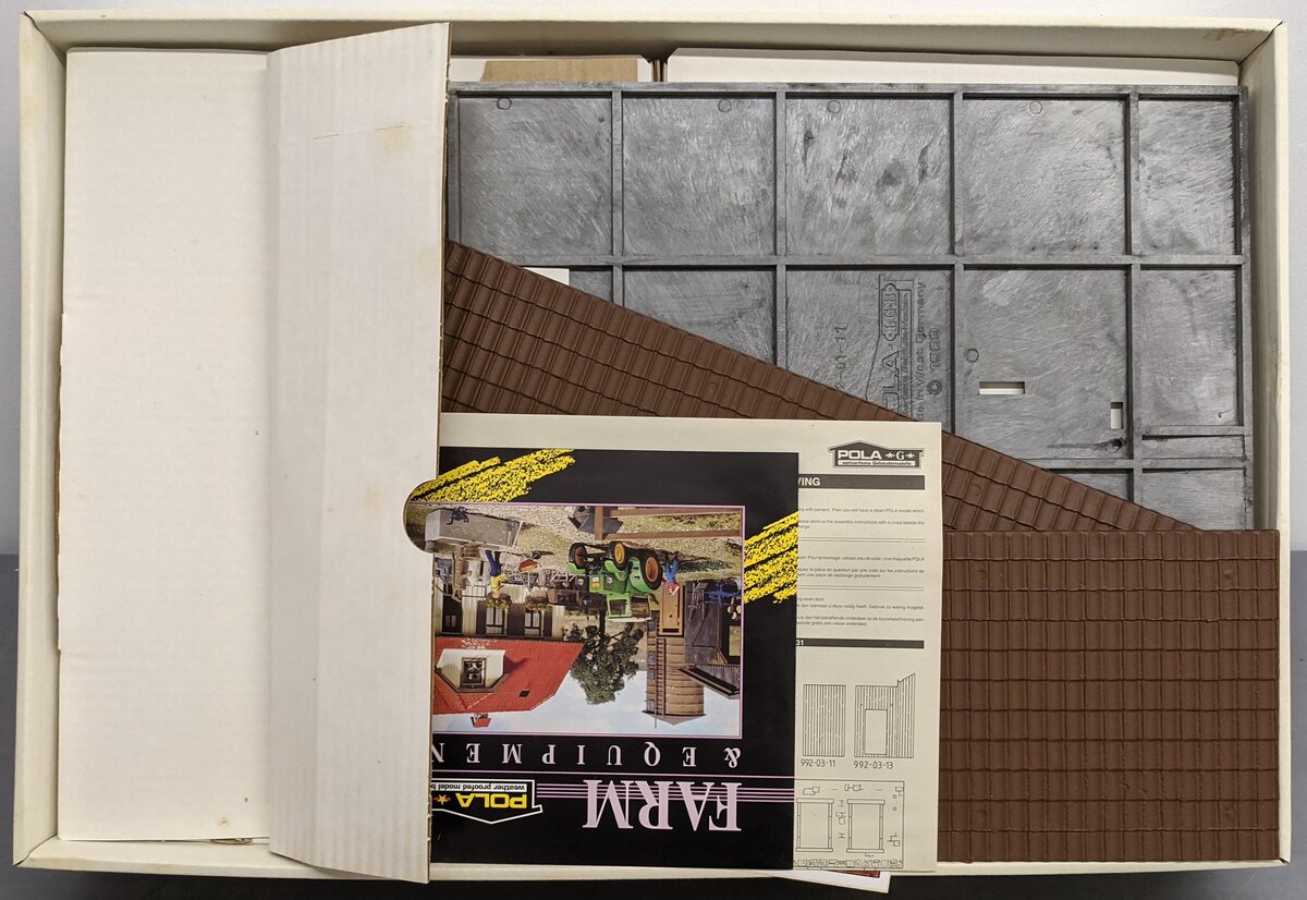 Pola 958 G Scale Machinery Repair Workshop Structure Railroad Model Kit