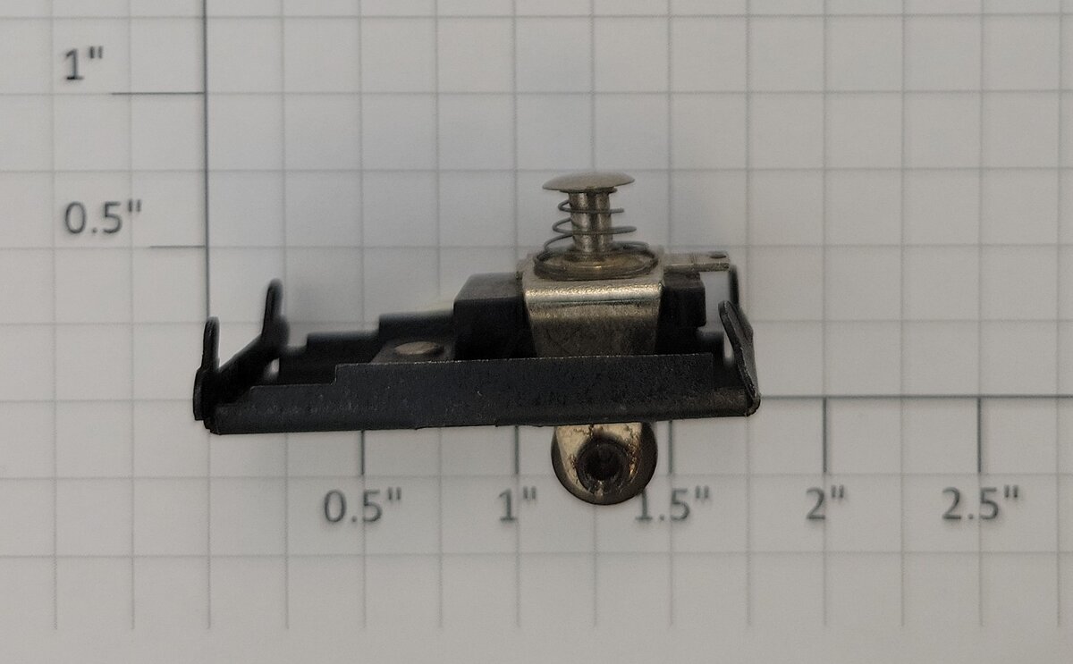Lionel 488-4X O Gauge 2400 Series Truck Bottom Frame and Roller Assembly