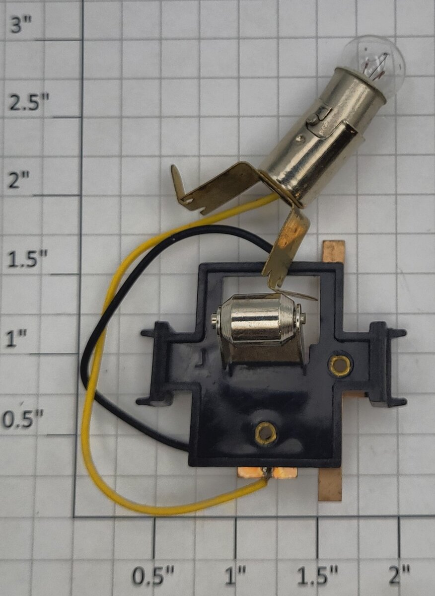 K-Line K6100-6 Caboose Pickup Roller and Light Socket Assembly with Bulb