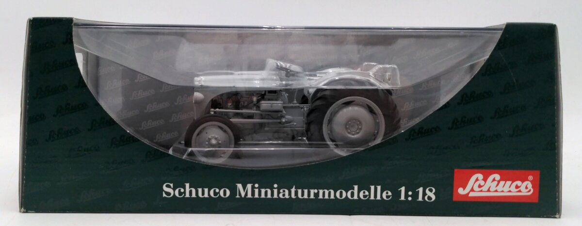 Schuco 00105 1:18 Scale Diecast Ferguson TE 20