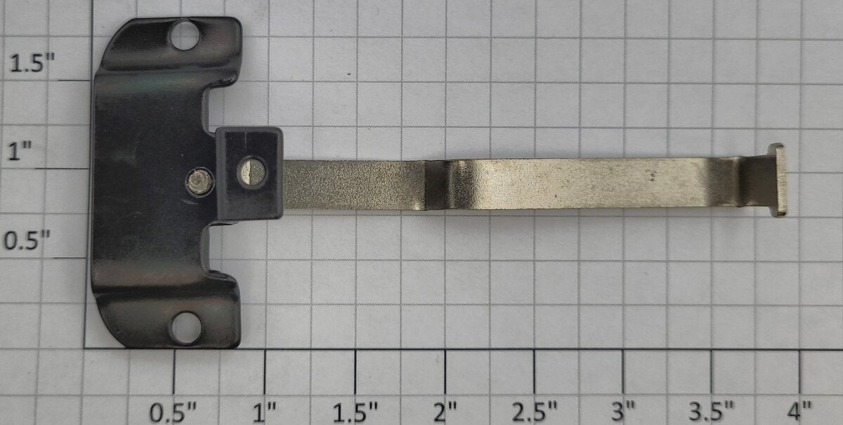 Lionel 224E-19 Prewar Steam Locomotive Drawbar and Bracket