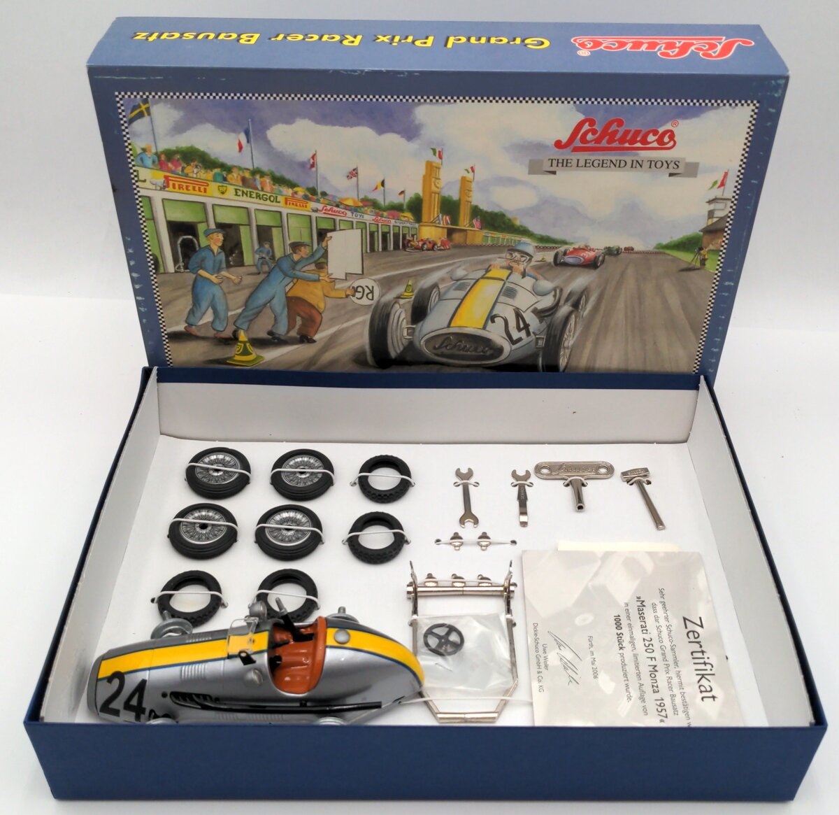 Schuco 01090 Tin-Lithograph  Grand Prix Racer Bausatz Wind-Up Car Kit.
