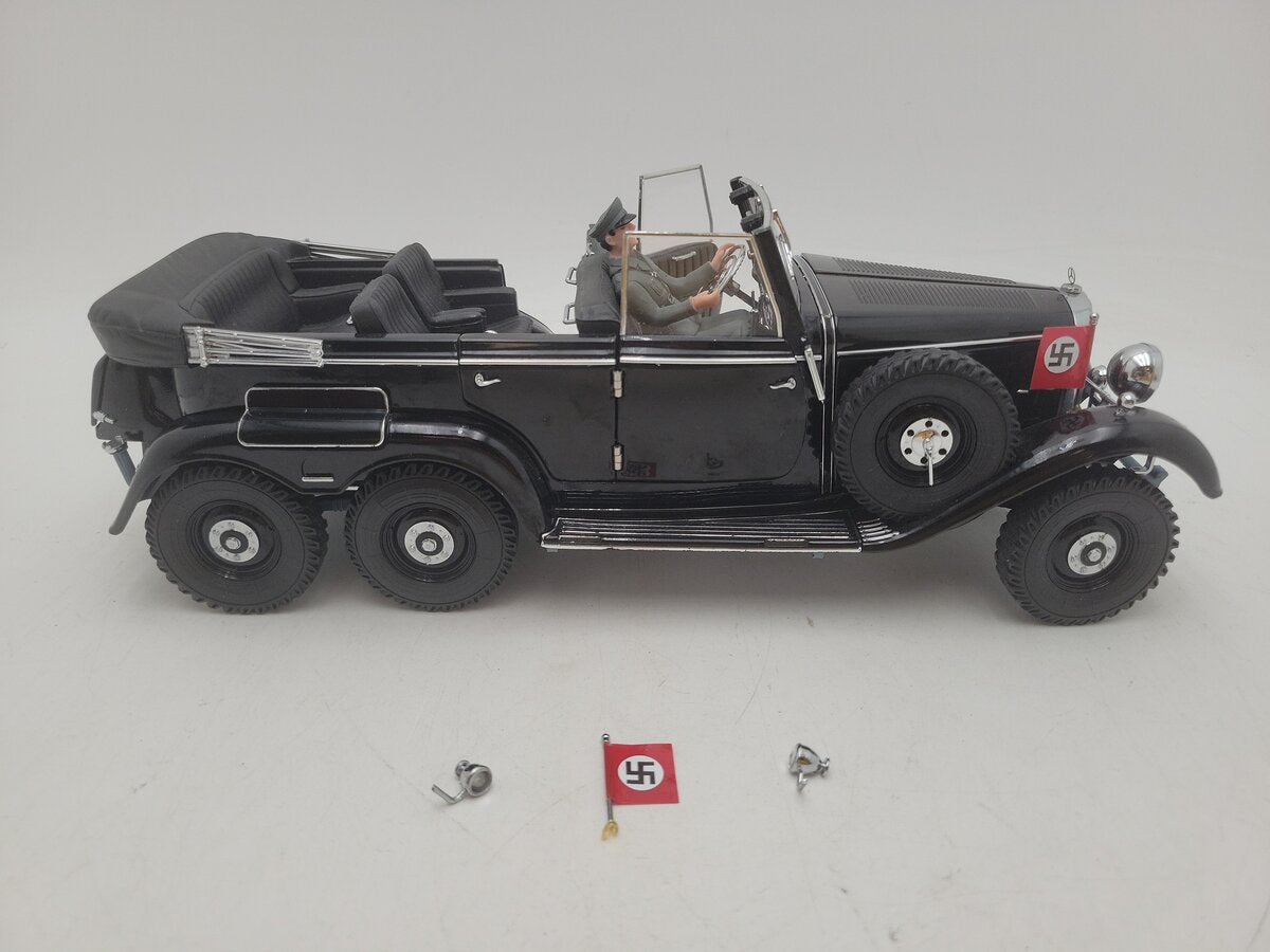 Signature Models 1938 1:18 Scale Premier Miniature Mercedes Benz G4 W/Driver EX