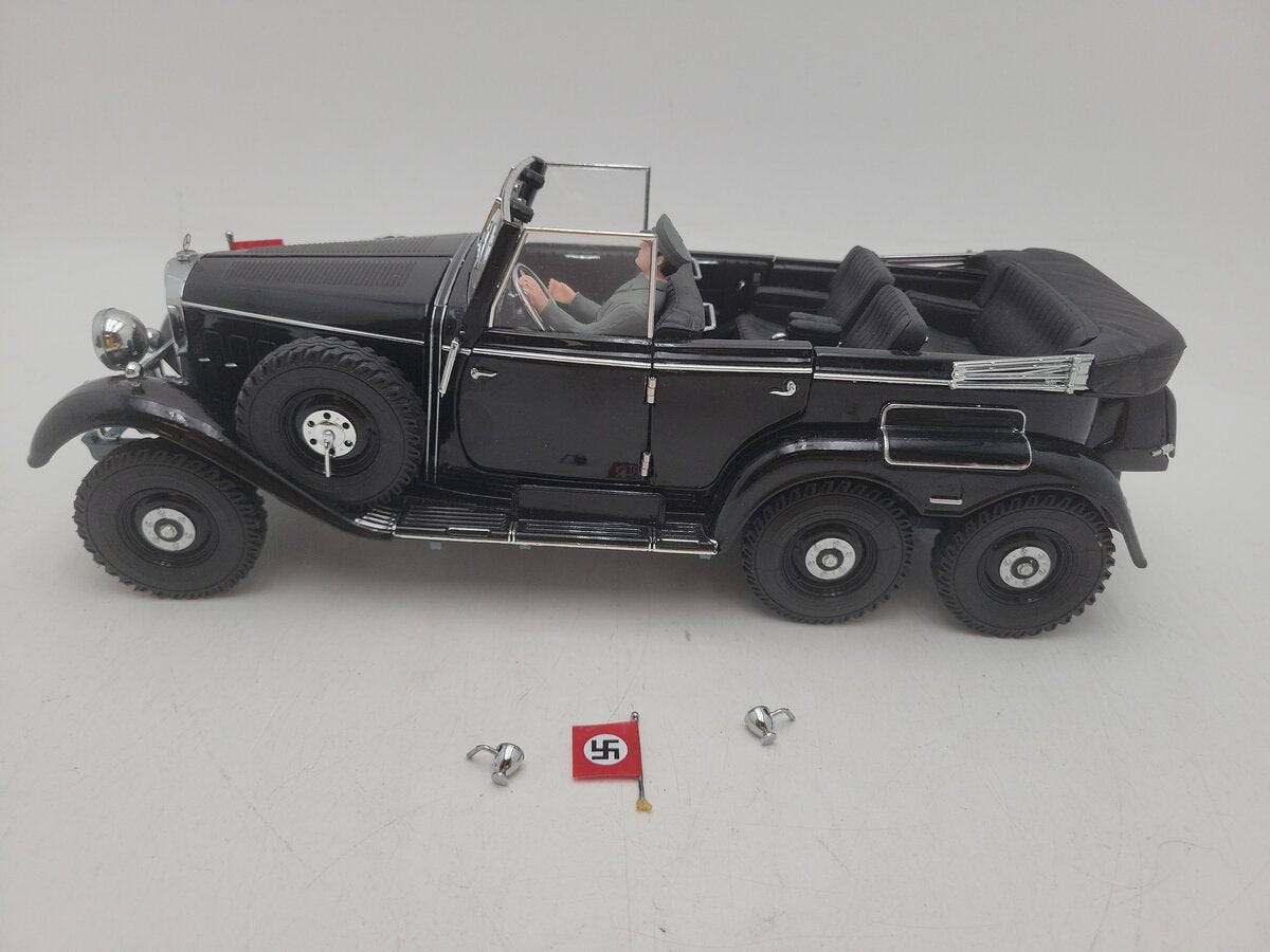 Signature Models 1938 1:18 Scale Premier Miniature Mercedes Benz G4 W/Driver EX