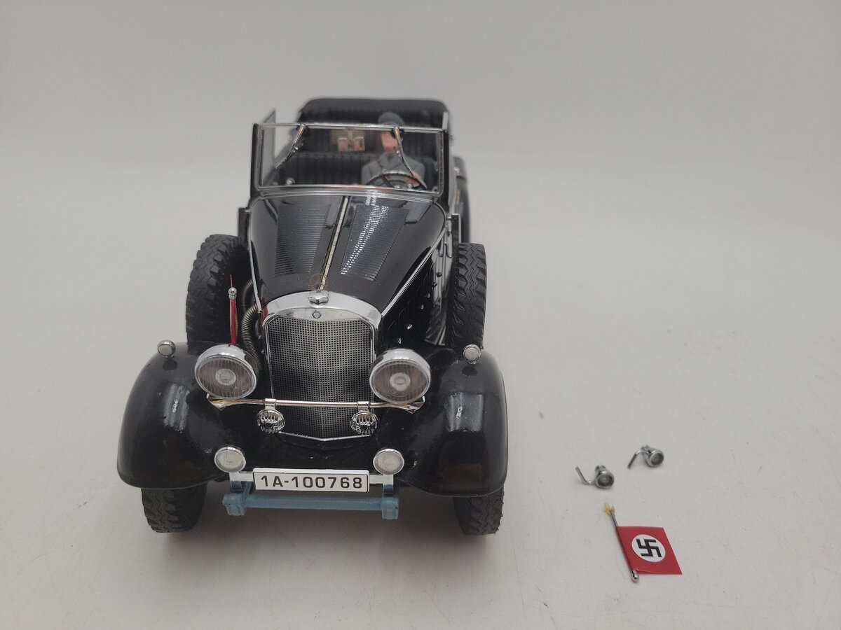 Signature Models 1938 1:18 Scale Premier Miniature Mercedes Benz G4 W/Driver EX