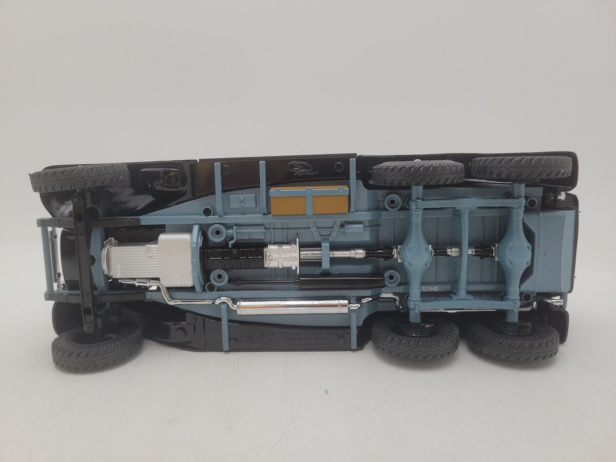 Signature Models 1938 1:18 Scale Premier Miniature Mercedes Benz G4 W/Driver EX