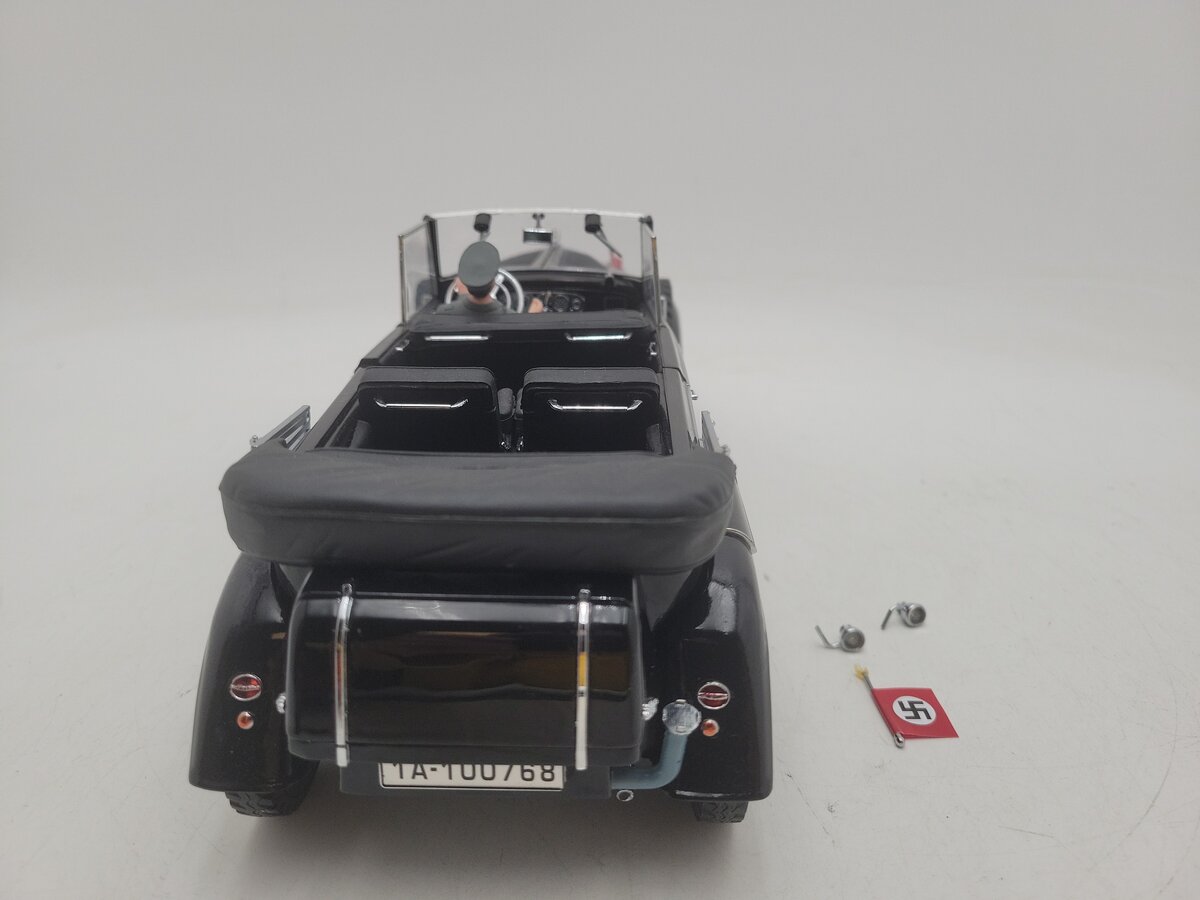 Signature Models 1938 1:18 Scale Premier Miniature Mercedes Benz G4 W/Driver EX