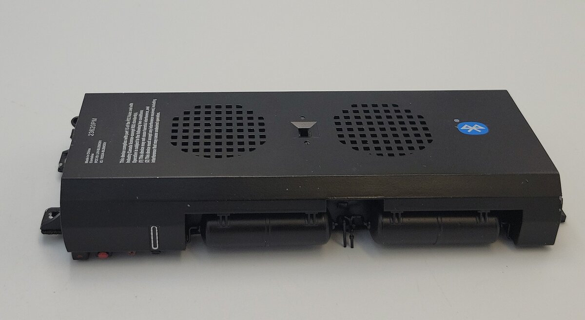 Lionel 38942-214 O Legacy ES44AC Flat Black Dual Speaker Fuel Tank w/o IR Sensor