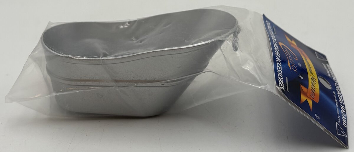 International Miniatures IM65388 1:12 Metal Bath Tub