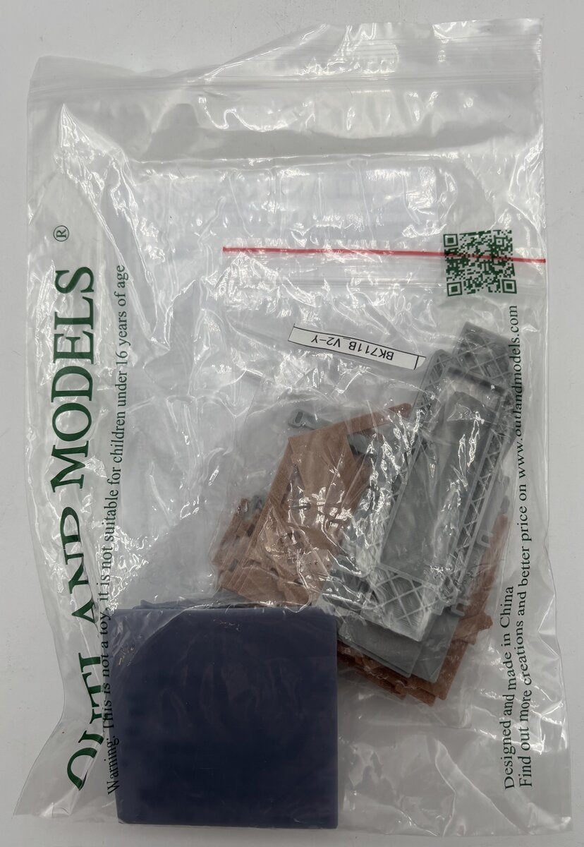 Outland Models BK711B_V2 Z Large Factory w/Loading Dock Kit