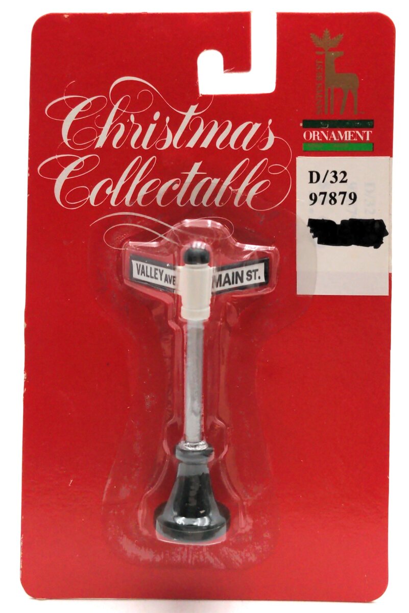 Santa's Best 97879 O Scale Main Street and Valley Avenue Street Sign