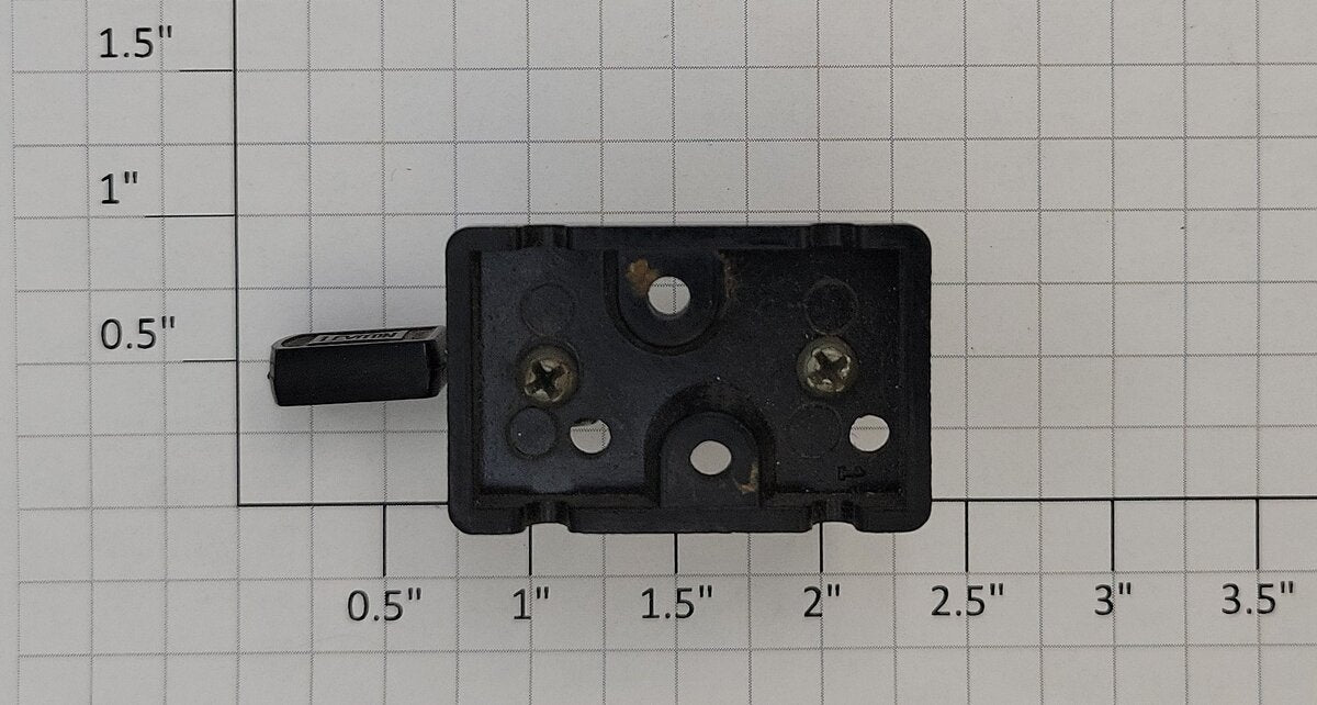 Leviton 9916 O Gauge Vintage SPST Knife Switch with Plastic Base