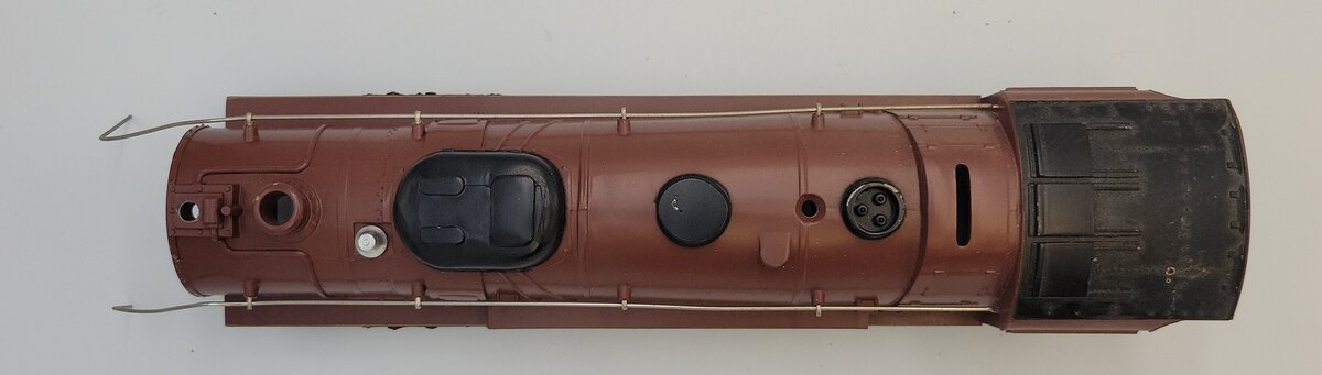 Lionel 8003-74 Repainted Berkshire Brown Steam Locomotive Shell w/o Boiler Front