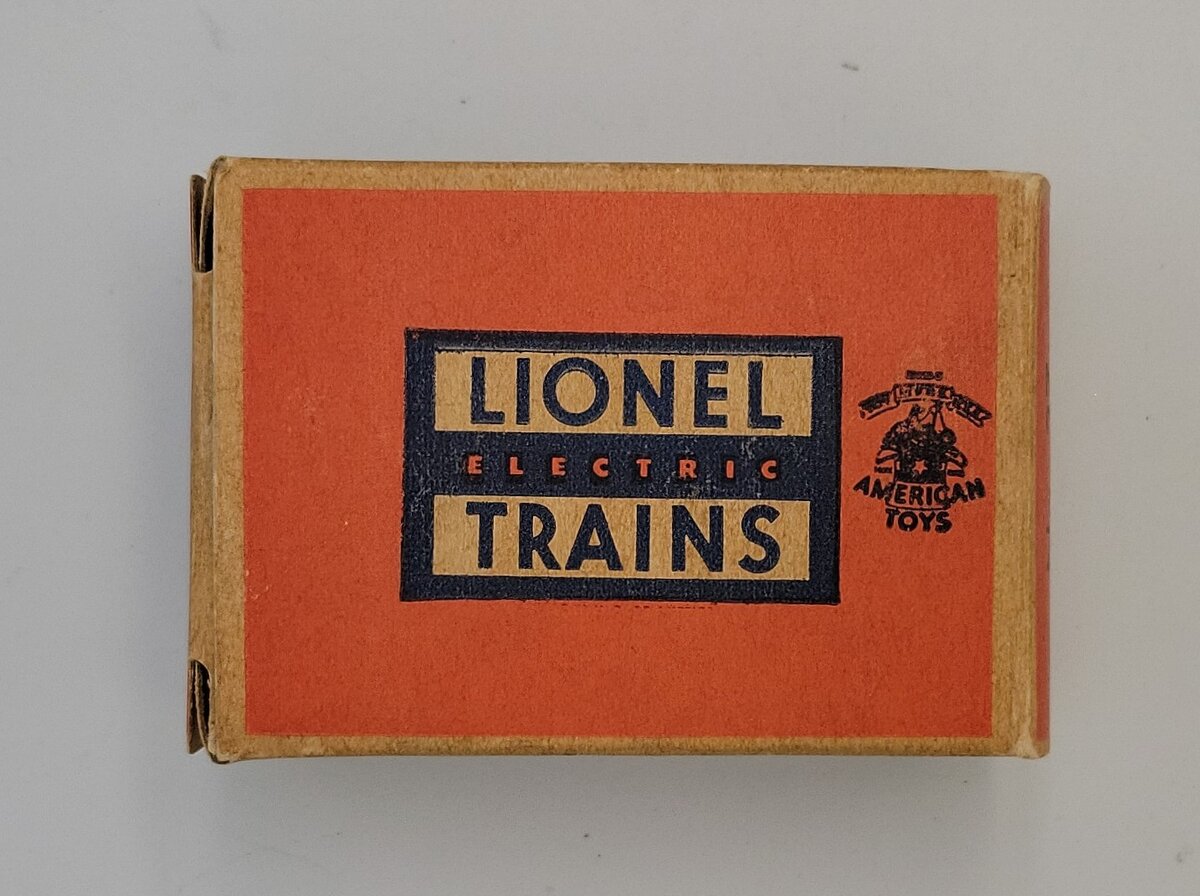 Lionel No. 37 Super O Early Version Uncoupler Track Set in Separate Sale Box